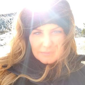 Meet your Posher, Connie